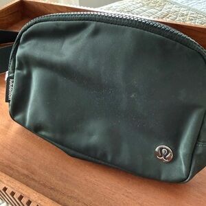 lululemon Everywhere Belt Bag 1L